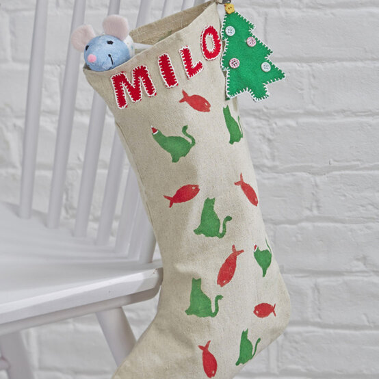 handmade-gifts-for-pets-2.jpg?sw=554&q=85