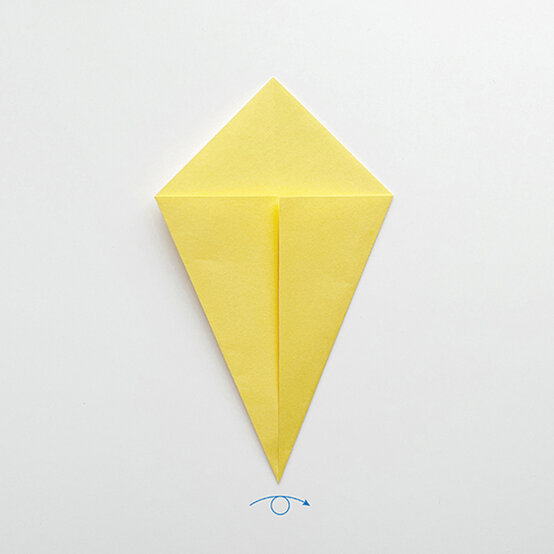 how-to-fold-an-origami-chick-step-3.jpg?sw=554&q=85