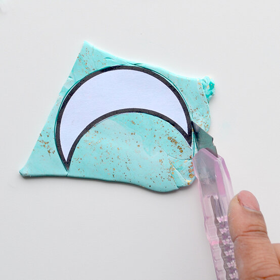 How-to-Make-Clay-Decorations-for-Ramadan_Step13b.jpg?sw=554&q=85