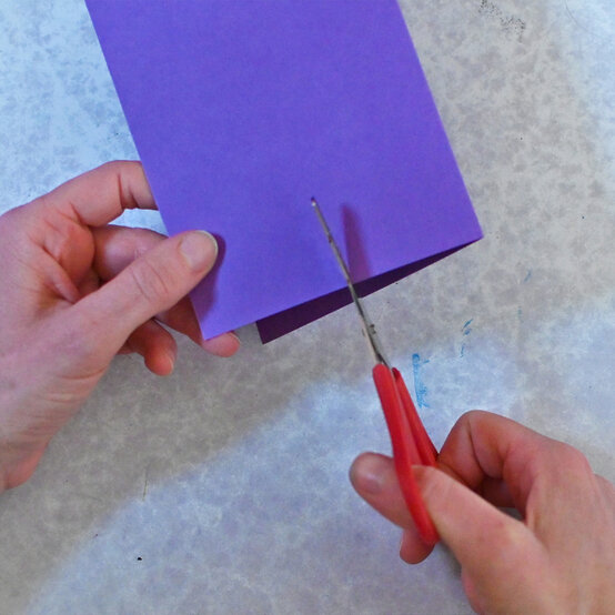 kids-fathers-day-cards-pasta-tie-card-step-1a.jpg?sw=554&q=85