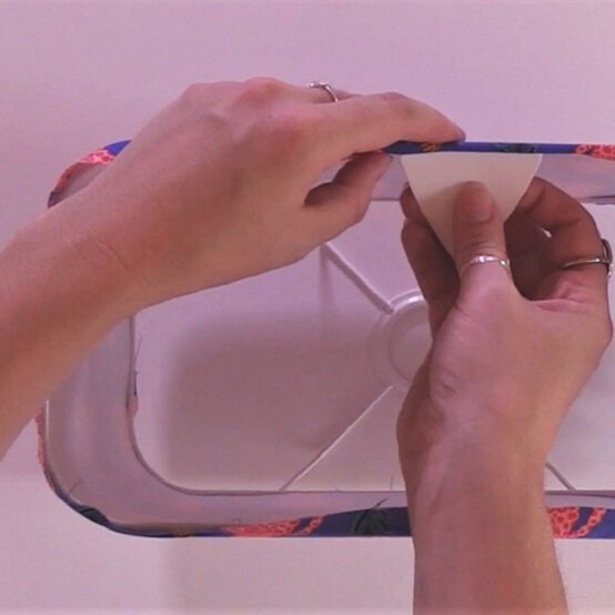 fabric-lampshade_step9_edit.jpg?sw=554&q=85