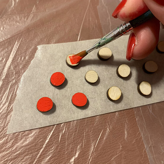 idea_Glowforge-Botanical-Christmas-Wreath_Step10b.jpg?sw=554&q=85