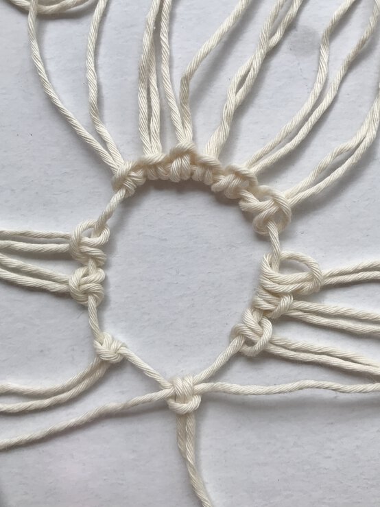 how_to_make_macrame_baubles_blue_tutorial_step-5.jpg?sw=554&q=85