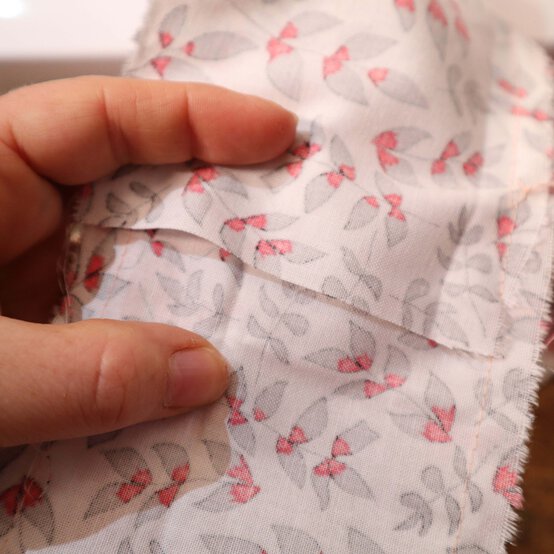 letter-cushion_step7.jpg?sw=554&q=85