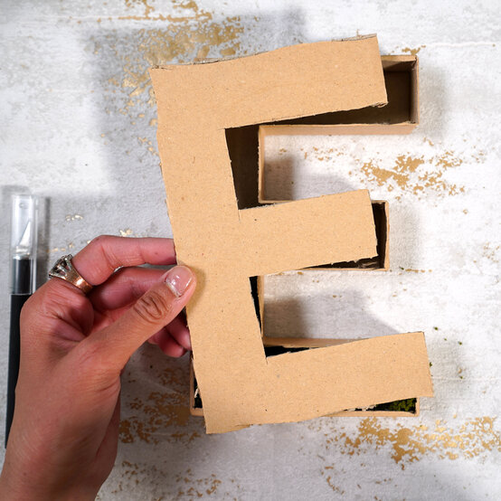 eid-floral-letters_step1_2.jpg?sw=554&q=85