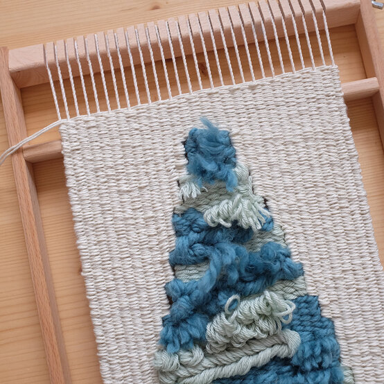 28_xmas_weave.jpg?sw=554&q=85