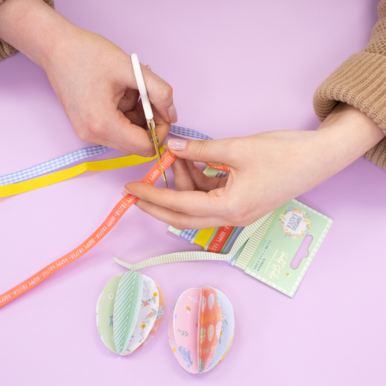 Idea_how-to-make-3d-paper-eggs_step5.png?sw=554&q=85