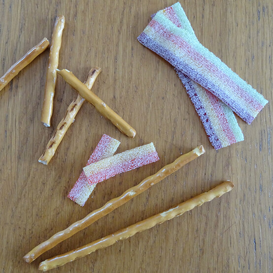 xmas-baking-lucy-caravan-cake30.jpg?sw=554&q=85