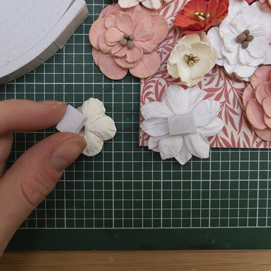 paper-flowers-box-frame-6.jpg?sw=554&q=85