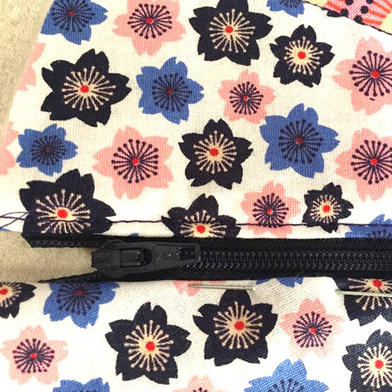 fan-purse-10-1.jpg?sw=554&q=85