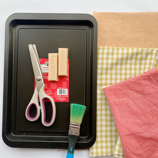 how_to_make_a_sustainable_picnic_set_beeswax_wraps_1-materials.jpg?sw=554&q=85