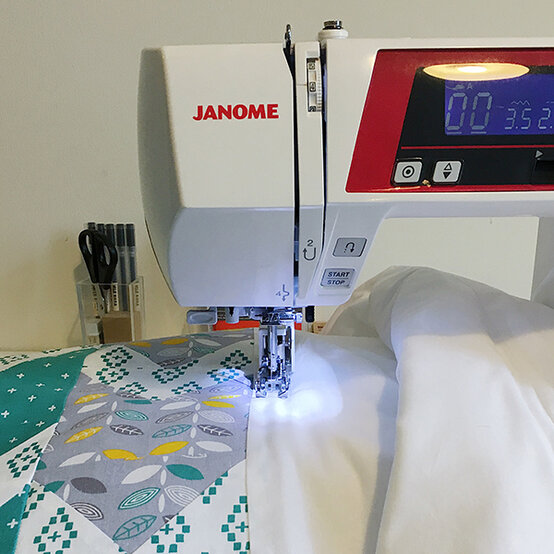 scandi-flyinggeese-quilt-fig-17.jpg?sw=554&q=85