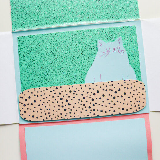 cricut_how_to_make_happy_mail_step-6.jpg?sw=554&q=85