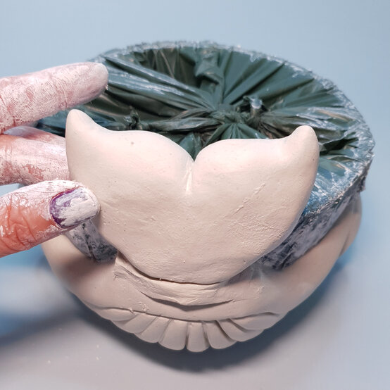 Idea_how-to-make-a-yarn-bowl-with-air-drying-clay_step9e.jpg?sw=554&q=85