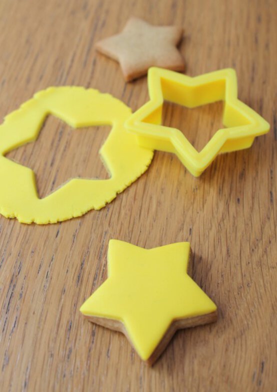 cupcake-christmas-tree6.jpg?sw=554&q=85