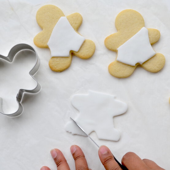 eid_biscuits_11.jpg?sw=554&q=85