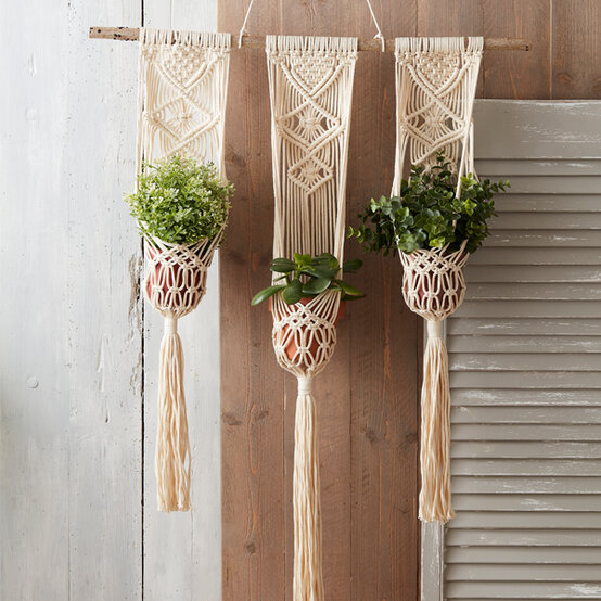 idea_home-decor-knit-patterns_hanging.jpg?sw=554&q=85