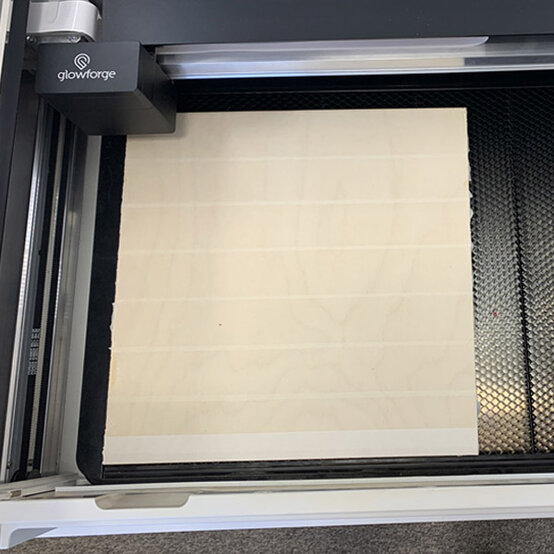 idea_Glowforge-Botanical-Christmas-Wreath_Step2.jpg?sw=554&q=85