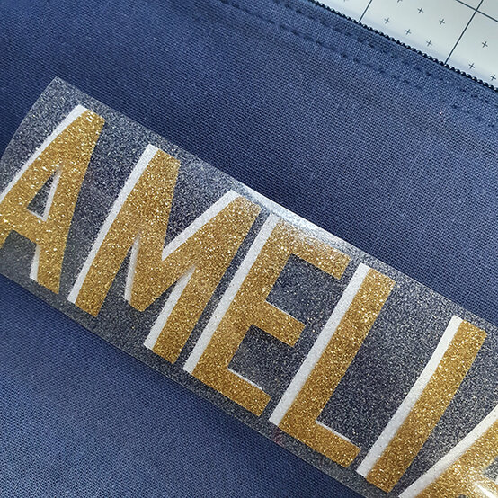 personalised_makeup_bag_step_22.jpg?sw=554&q=85