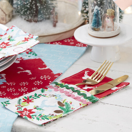 11-fat-quarter-christmas-sewing-project-ideas1.jpg?sw=554&q=85