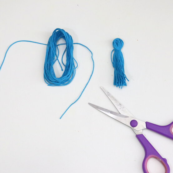 recycled_jewellery_step_4.jpg?sw=554&q=85