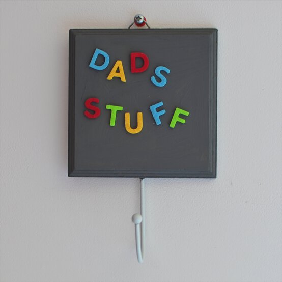 4_father_days_gifts_using_wooden_blanks_wall_hook_hero.jpg?sw=554&q=85
