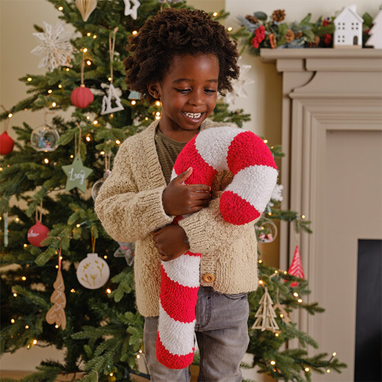 traditional%2Dchristmas%2Dtree%2Dcandy%2Dcane%2Dcushion.jpg?sw=554&q=85