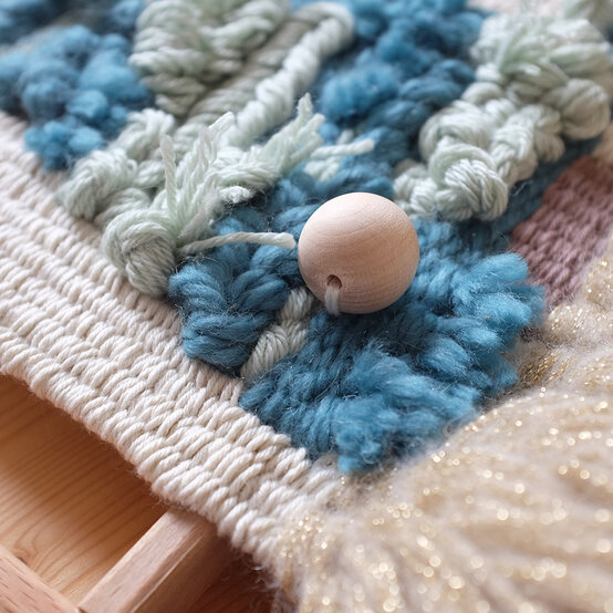 31_xmas_weave.jpg?sw=554&q=85