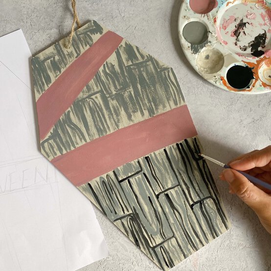 halloween-wooden-coffin-step-3.1.jpg?sw=554&q=85