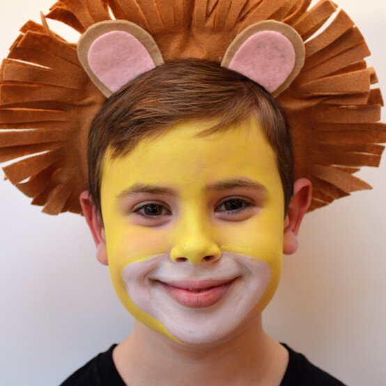 lion_face_painting_tutorial_lion-step-2.jpg?sw=554&q=85