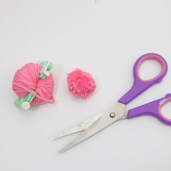 recycled_jewellery_step_5.jpg?sw=554&q=85