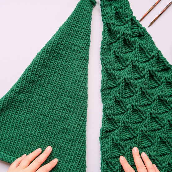 Idea_How-to-knit-a-Christmas-tree-cushion_cable-image-1.jpg?sw=554&q=85