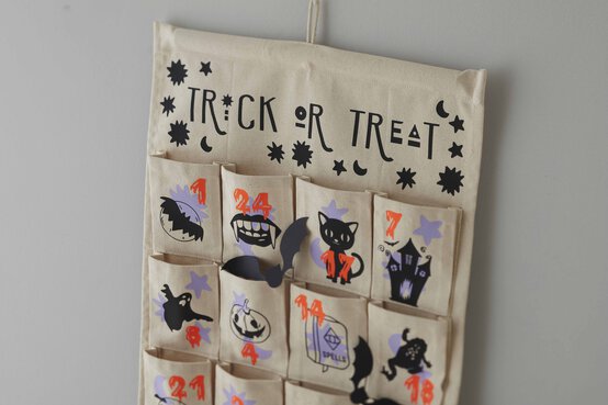 cricut_how-to-make-a-halloween-advent_hero.jpg?sw=554&q=85