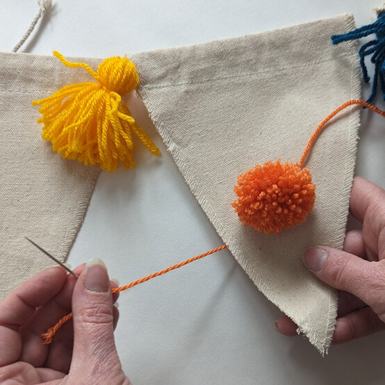 idea_how-to-make-celebration-bunting_step5a.jpg?sw=554&q=85