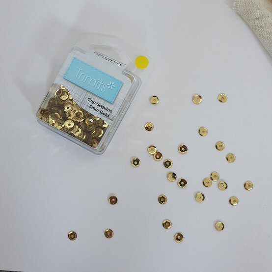 free-hand-embroidery-pattern-download_step8.jpg?sw=554&q=85