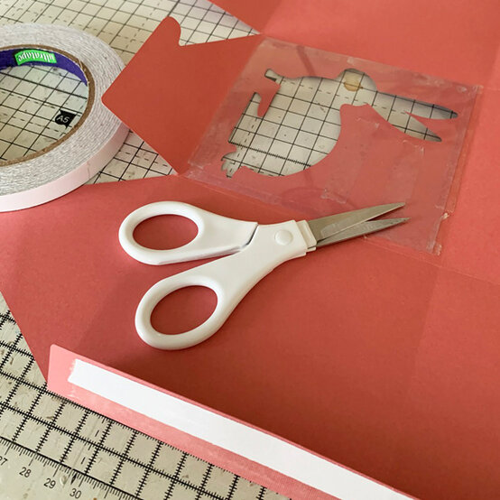 idea%5Fhow%2Dto%2Dmake%2Dtreat%2Dboxes%5Fstep15.jpg?sw=554&q=85