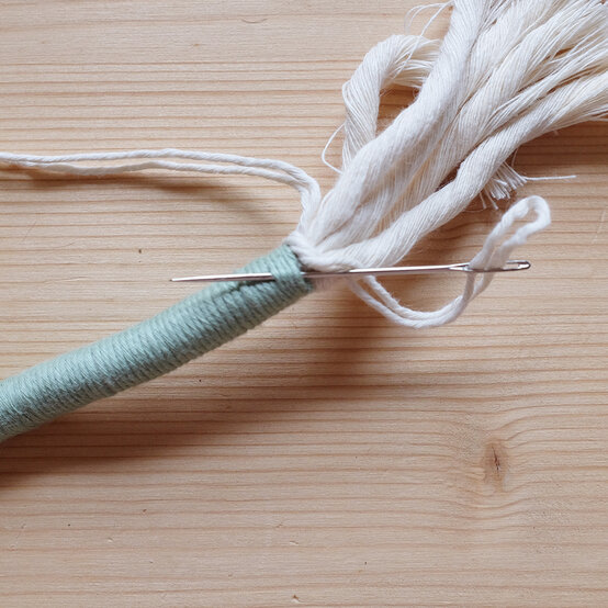 candy_cane_09.jpg?sw=554&q=85