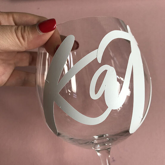 grass-bridesmaid-hamper-glass5-1.jpg?sw=554&q=85