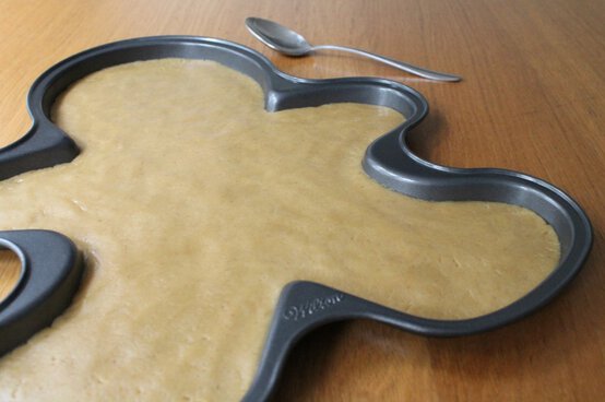 giant-gingerbread-man3.jpg?sw=554&q=85