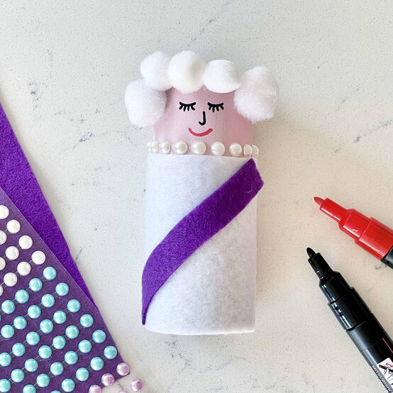 Idea_how-to-make-royal-craft-rolls_step2.jpg?sw=554&q=85