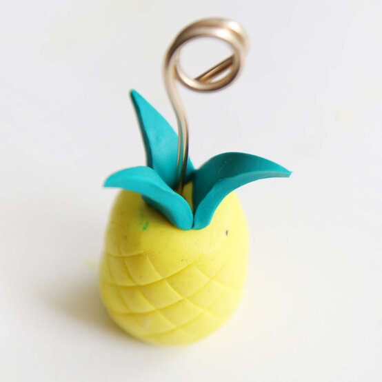 fimo-place-name-holder-step-6.jpg?sw=554&q=85