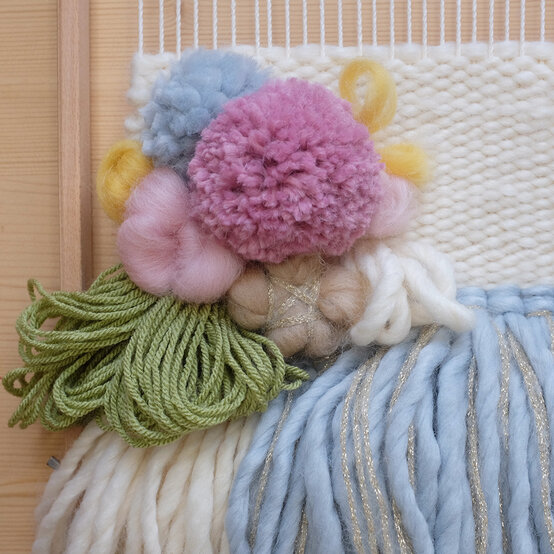 how_to_make_-a_floral_weave_35.jpg?sw=554&q=85