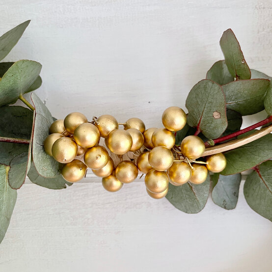 xmasmacramewreath_step-21.jpg?sw=554&q=85