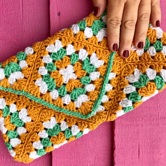 idea_mothers-day-gifts_clutch.jpg?sw=554&q=85