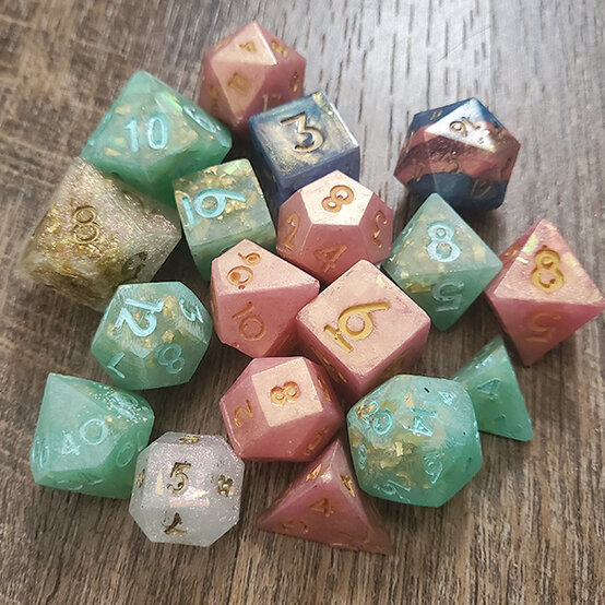 artisan-flint-bedser-resin-dice.jpg?sw=554&q=85