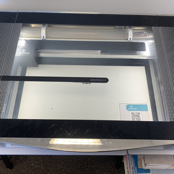 idea_Glowforge-First-Christmas-Bauble_Step2.jpg?sw=554&q=85