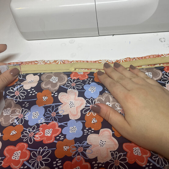 idea%5Fhow%2Dto%2Dsew%2Da%2Dquilted%2Dlaptop%2Dbag%5Fstep9b.jpg?sw=554&q=85