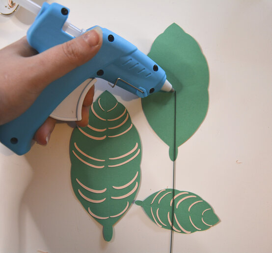 cricut_how_to_make_a_paper_calathea_ornata_plant_step15.jpg?sw=554&q=85