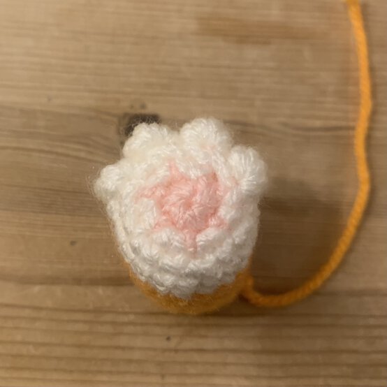 how-to-crochet-a-tiger-leg_bottom.jpg?sw=554&q=85