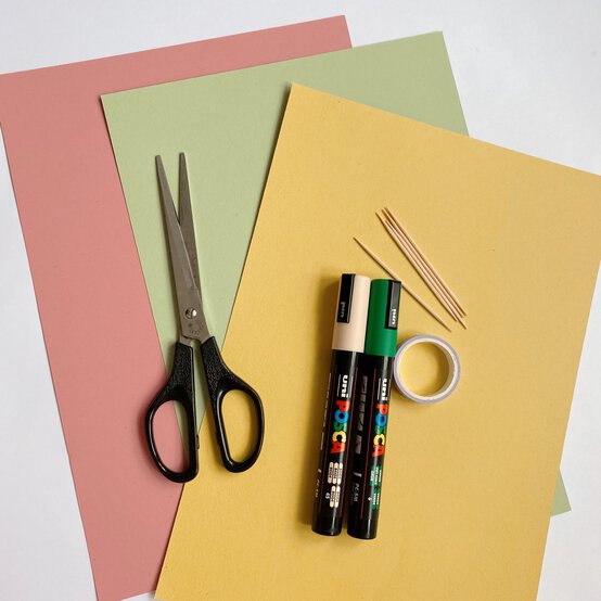 how_to_make_a_sustainable_picnic_set_cake_topper_1.jpg?sw=554&q=85